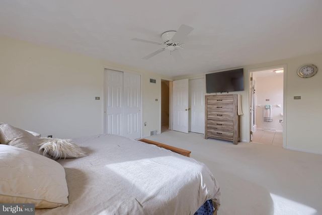 3161 STARLIGHT DR, York, PA 17402