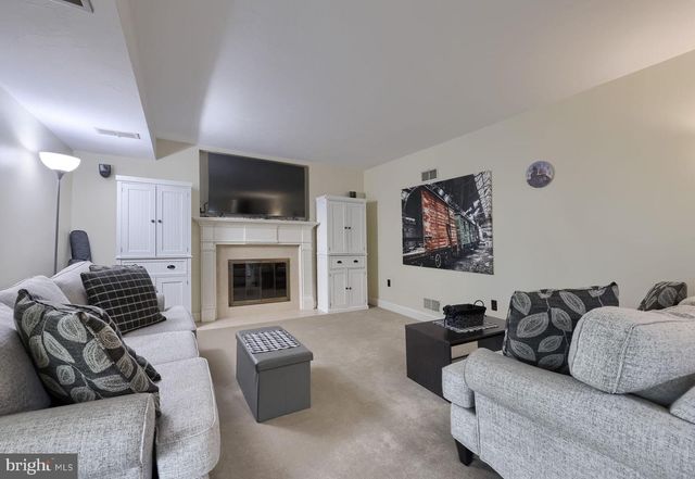 3161 STARLIGHT DR, York, PA 17402