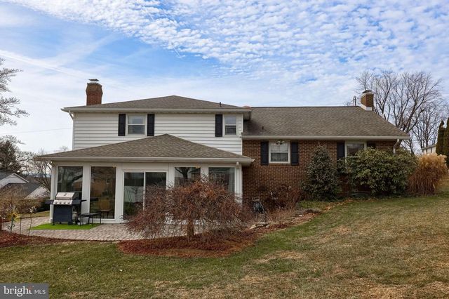 3161 STARLIGHT DR, York, PA 17402