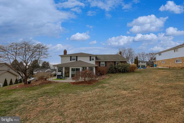 3161 STARLIGHT DR, York, PA 17402