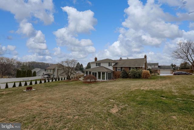 3161 STARLIGHT DR, York, PA 17402