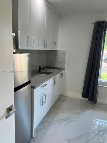 6398 SW 33rd St, Miramar, FL 33023