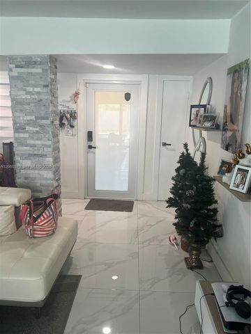 6398 SW 33rd St, Miramar, FL 33023