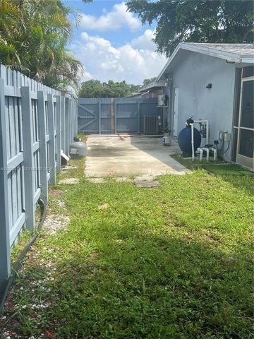 6398 SW 33rd St, Miramar, FL 33023