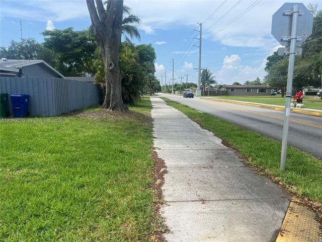 6398 SW 33rd St, Miramar, FL 33023