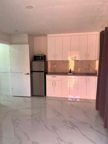 6398 SW 33rd St, Miramar, FL 33023