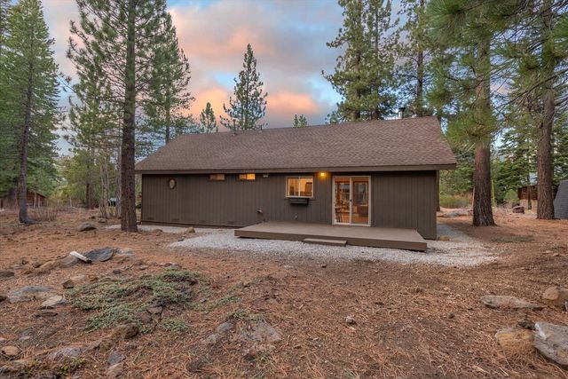 14217 Gyrfalcon Street, Truckee, CA 96161