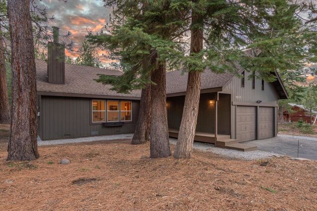14217 Gyrfalcon Street, Truckee, CA 96161