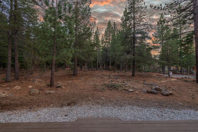 14217 Gyrfalcon Street, Truckee, CA 96161