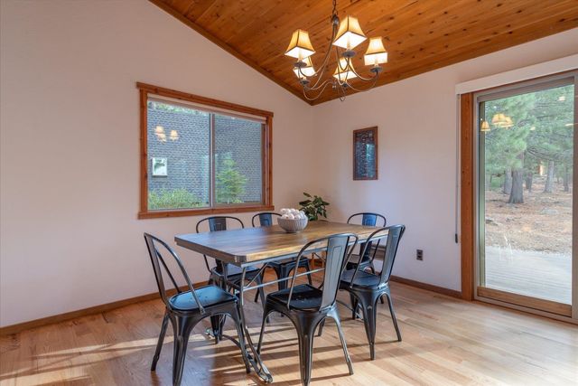 14217 Gyrfalcon Street, Truckee, CA 96161