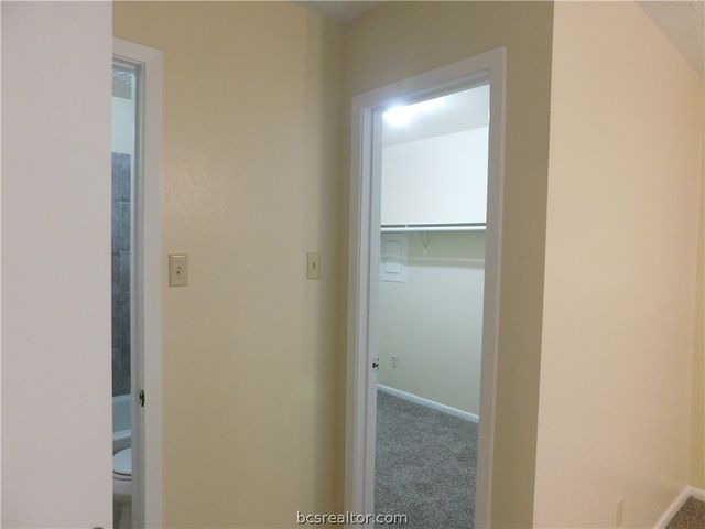 2510 Long Drive A & B, Bryan, TX 77802