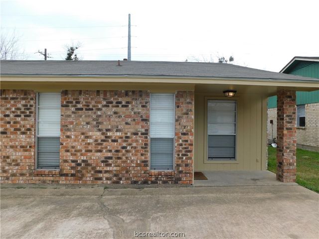 2510 Long Drive A & B, Bryan, TX 77802