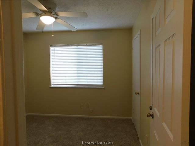 2510 Long Drive A & B, Bryan, TX 77802