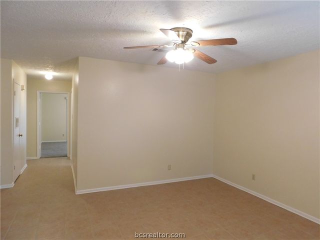 2510 Long Drive A & B, Bryan, TX 77802