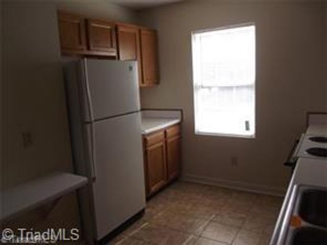 701 Pilgrim Ford Court, Clemmons, NC 27012