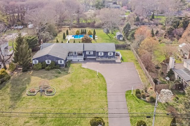 590 Lincoln Avenue, Sayville, NY 11782