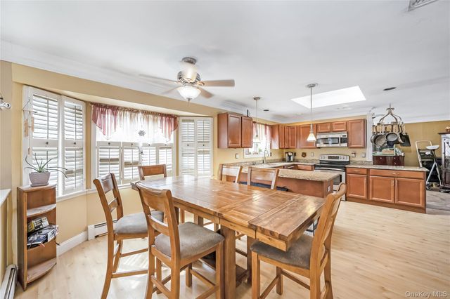 590 Lincoln Avenue, Sayville, NY 11782