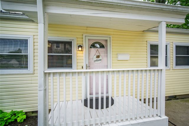 512 Earnshaw Drive, Kettering, OH 45429