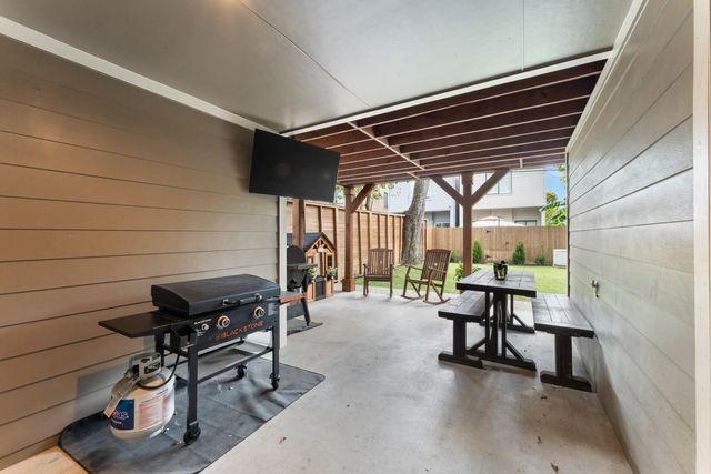 836 E 24th Street, Houston, TX 77009