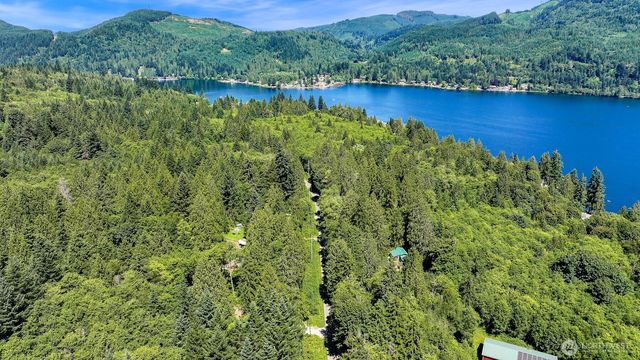 471 Summerland Rd, Bellingham, WA 98229