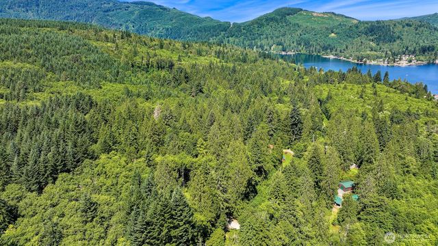 471 Summerland Rd, Bellingham, WA 98229