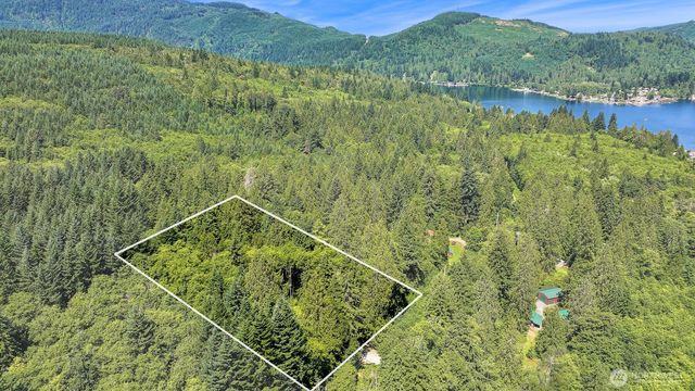 471 Summerland Rd, Bellingham, WA 98229