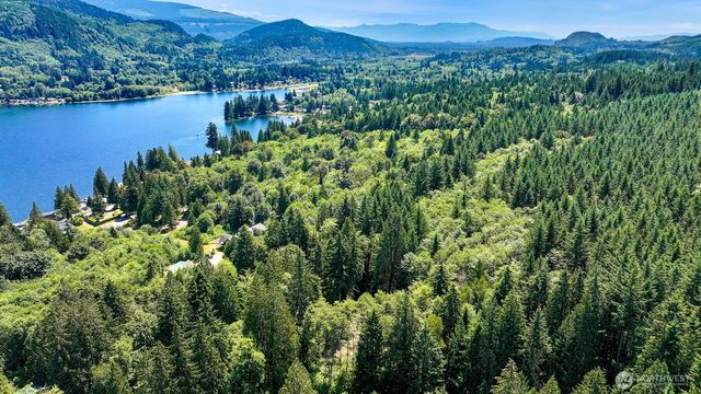 471 Summerland Rd, Bellingham, WA 98229