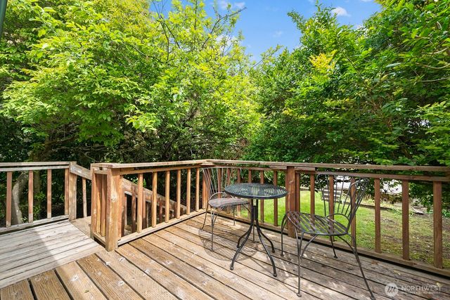8844 18th Avenue SW, Seattle, WA 98106