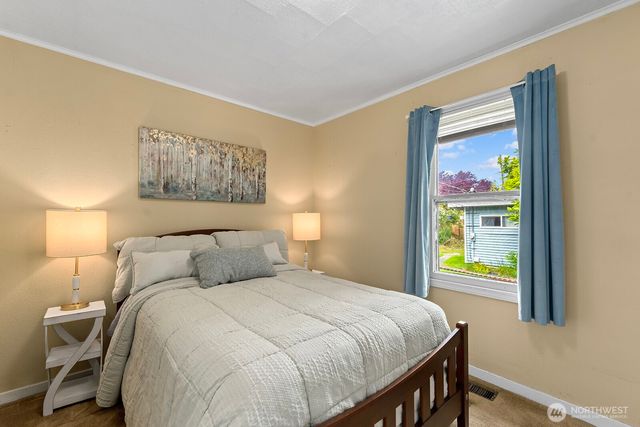 8844 18th Avenue SW, Seattle, WA 98106