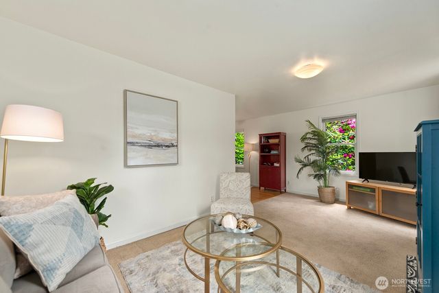 8844 18th Avenue SW, Seattle, WA 98106