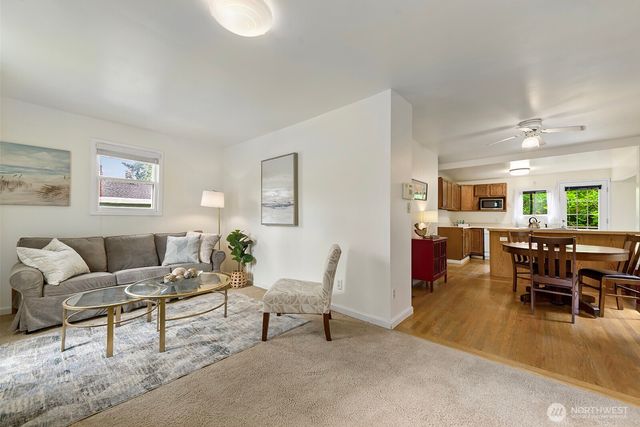 8844 18th Avenue SW, Seattle, WA 98106