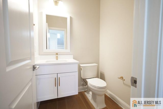 3 Michael Court, North Brunswick, NJ 08902