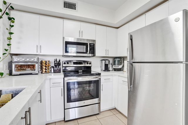 2163 Renaissance Blvd 204, Miramar, FL 33025