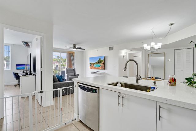 2163 Renaissance Blvd 204, Miramar, FL 33025