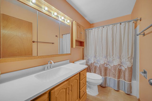6777 Polk Street, Merrillville, IN 46410