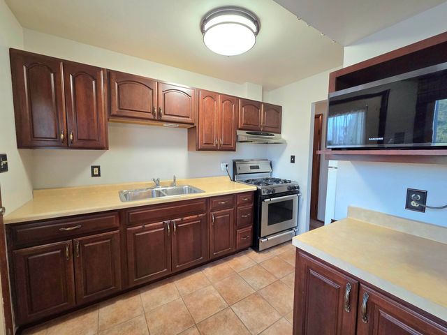 6777 Polk Street, Merrillville, IN 46410