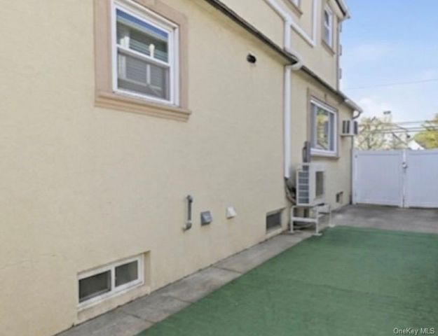 768 Edward Street, North Baldwin, NY 11510