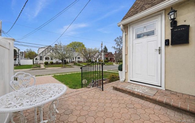 768 Edward Street, North Baldwin, NY 11510