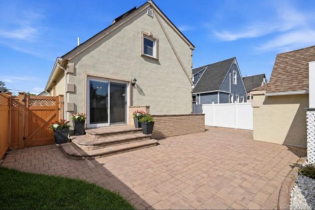 768 Edward Street, North Baldwin, NY 11510