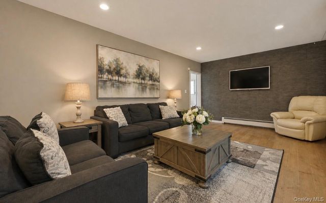 768 Edward Street, North Baldwin, NY 11510