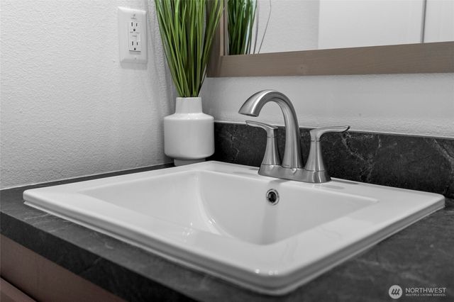 9617 Old Highway 99 SE, Olympia, WA 98501