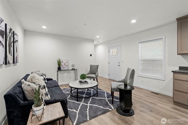 9617 Old Highway 99 SE, Olympia, WA 98501