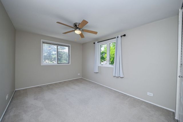 1696 Darwin Court, Wheaton, IL 60189