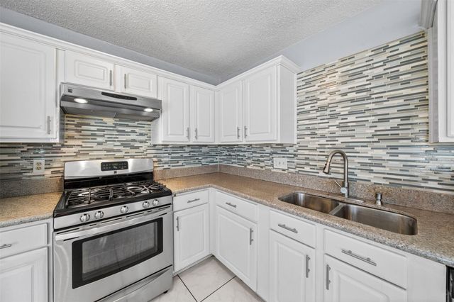 6211 Sandy Hollow Drive, Katy, TX 77449