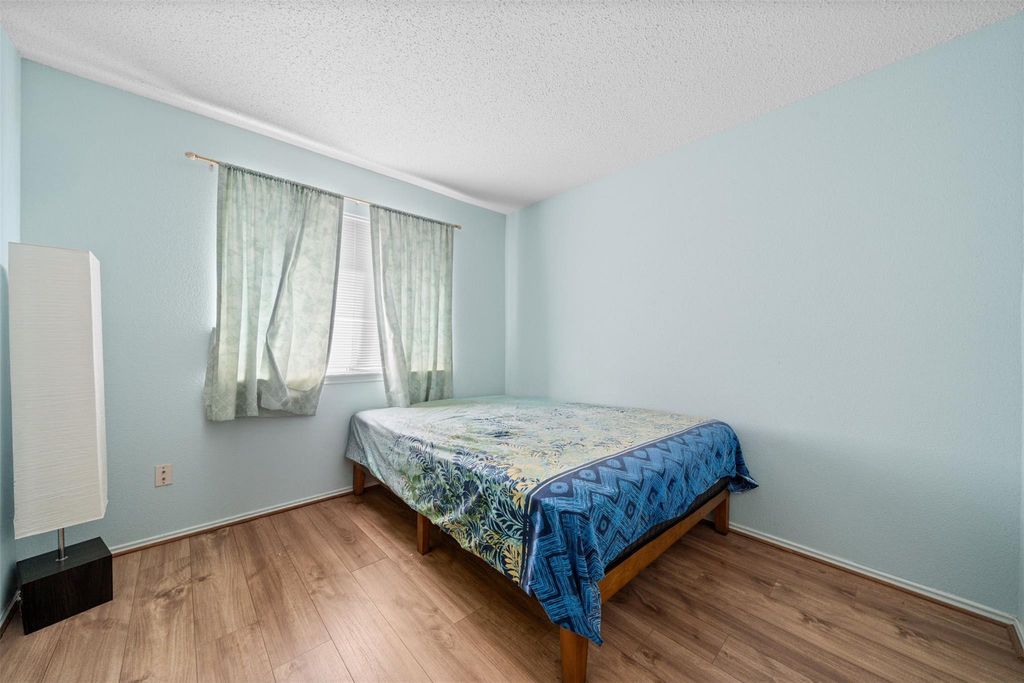 Image 17 of property listing at 6211 Sandy Hollow Drive, Katy, TX 77449