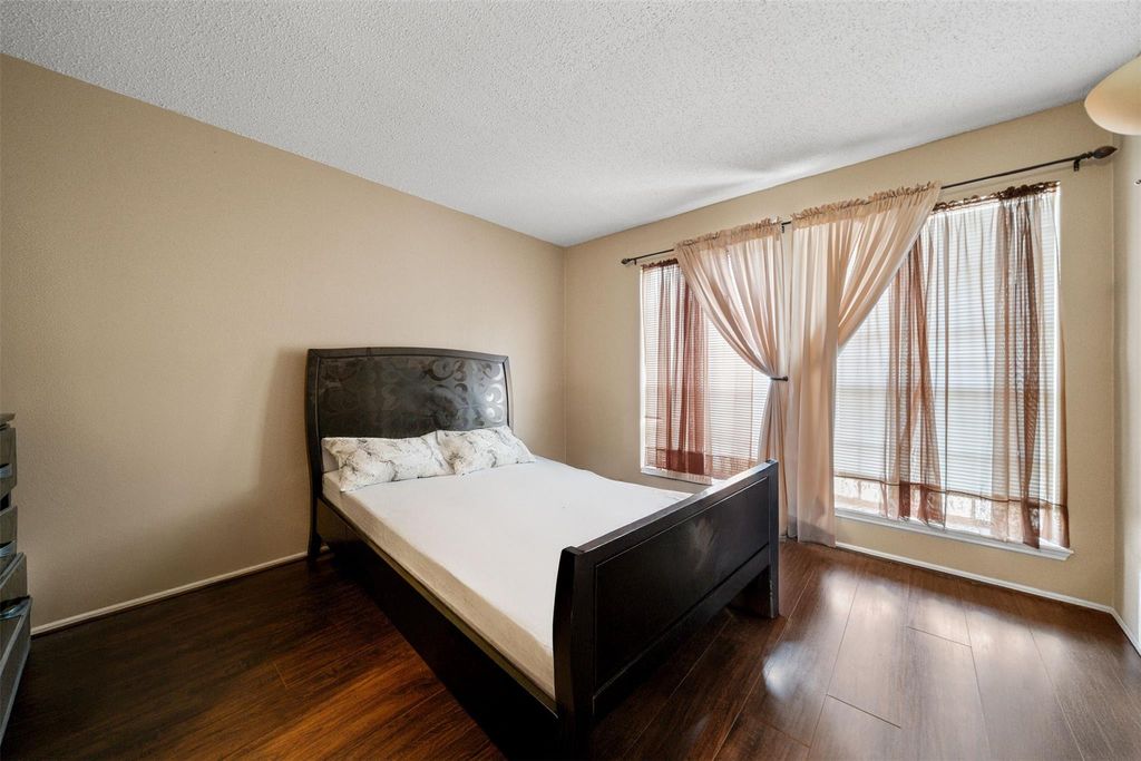 Image 21 of property listing at 6211 Sandy Hollow Drive, Katy, TX 77449