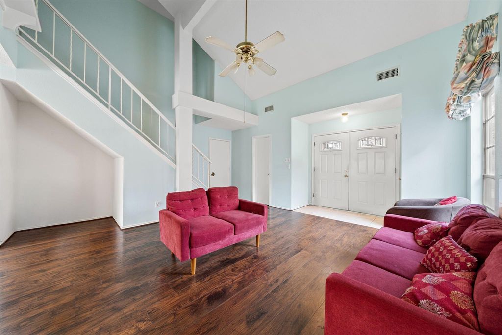 Image 6 of property listing at 6211 Sandy Hollow Drive, Katy, TX 77449