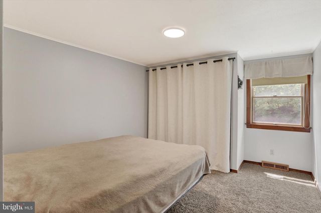 120 DENISON DR, Dauphin, PA 17018