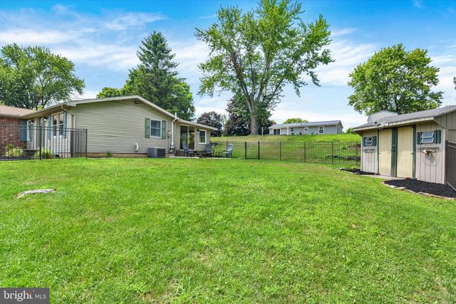 120 DENISON DR, Dauphin, PA 17018