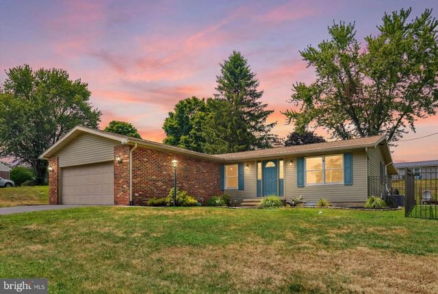 120 DENISON DR, Dauphin, PA 17018